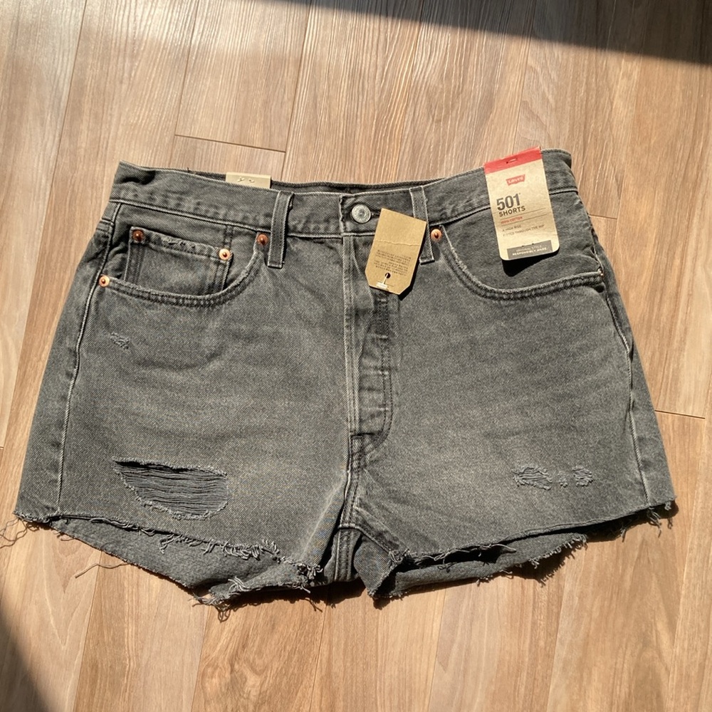 Relisted Levi’s distressed high rise 501 jean cotton cutoff denim short size 32 - Picture 14 of 17